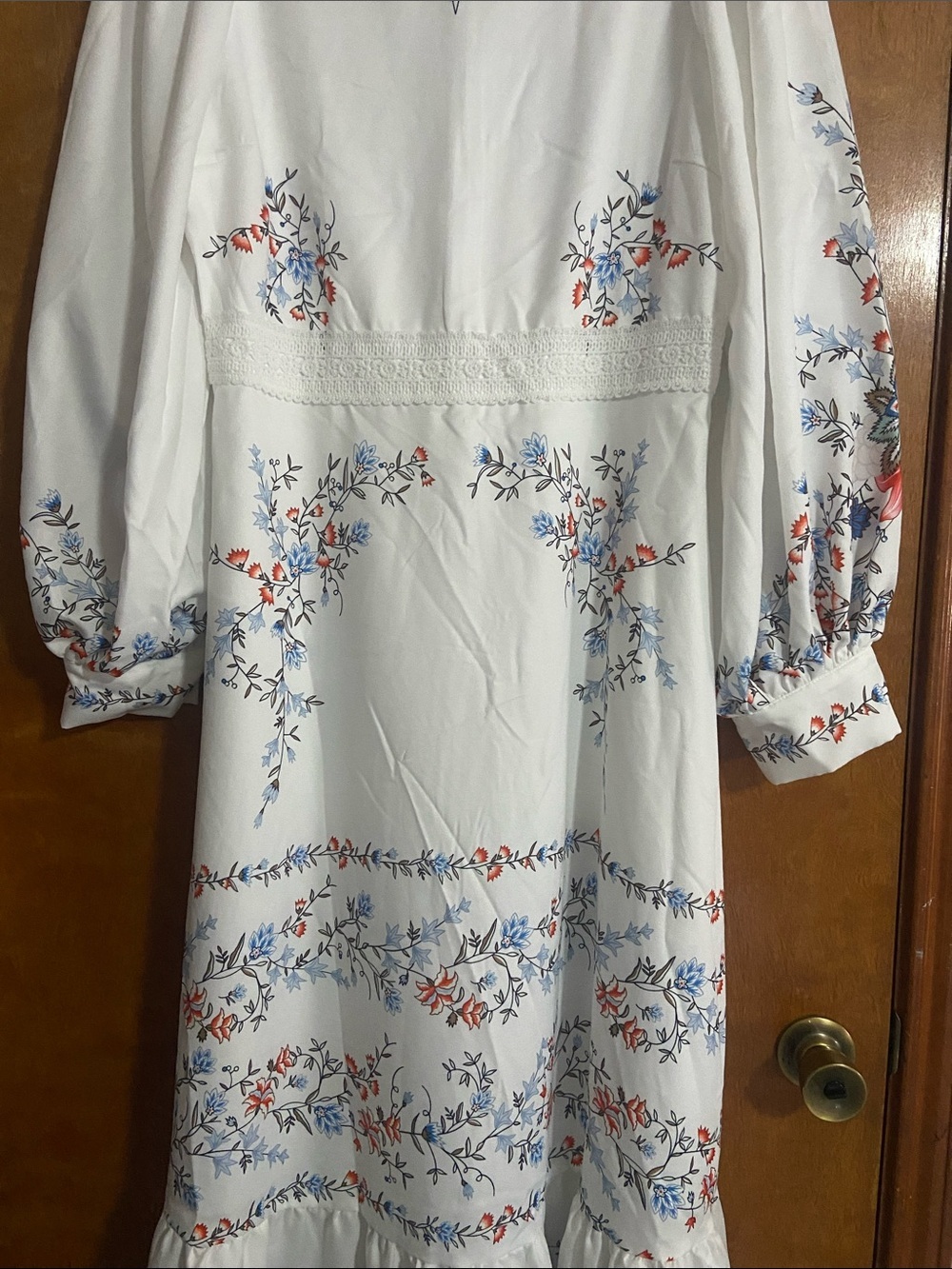 SHEIN Floral Dress - Picture 4 of 11